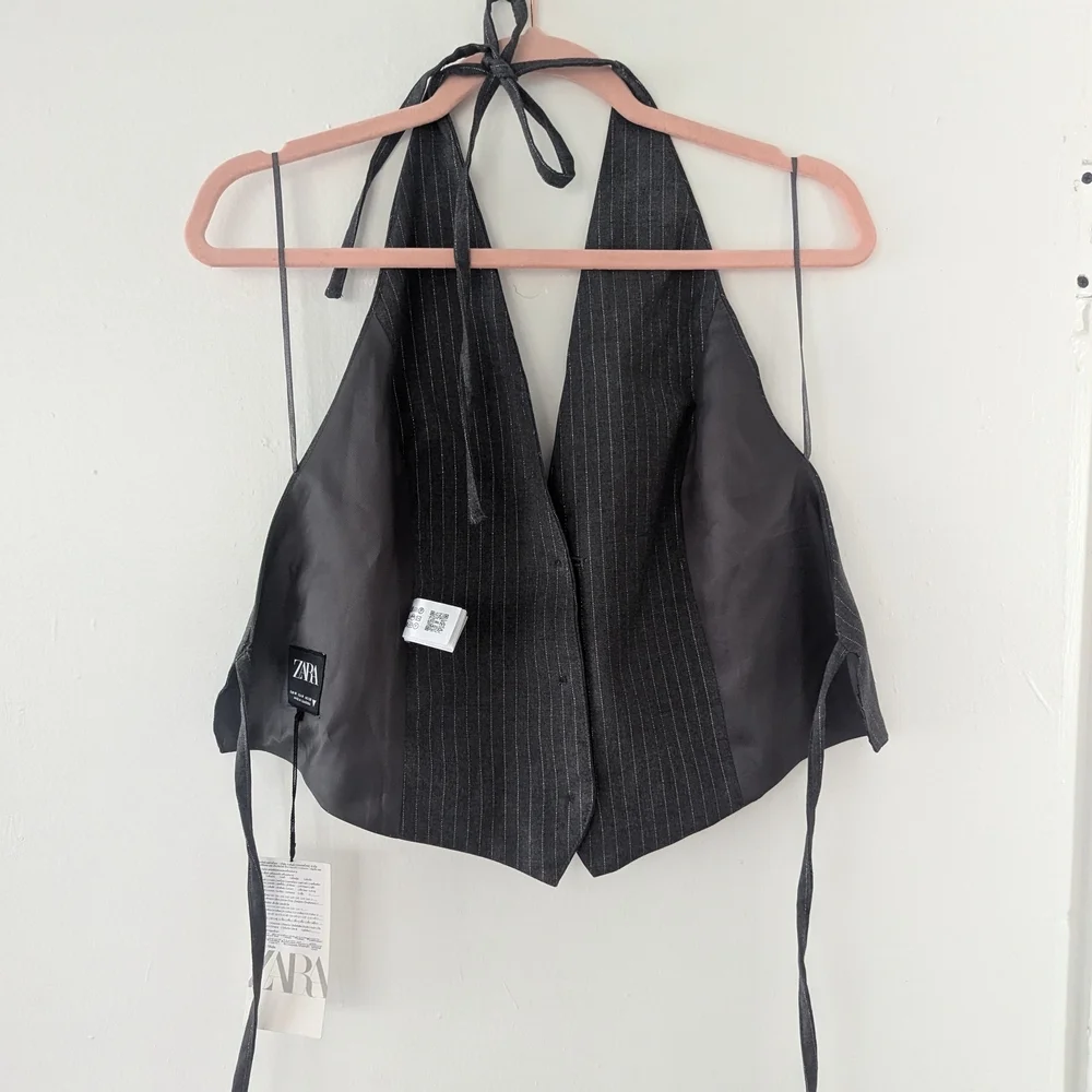 Zara Women's Black Pinstripe Halter Top - Picture 2 of 4